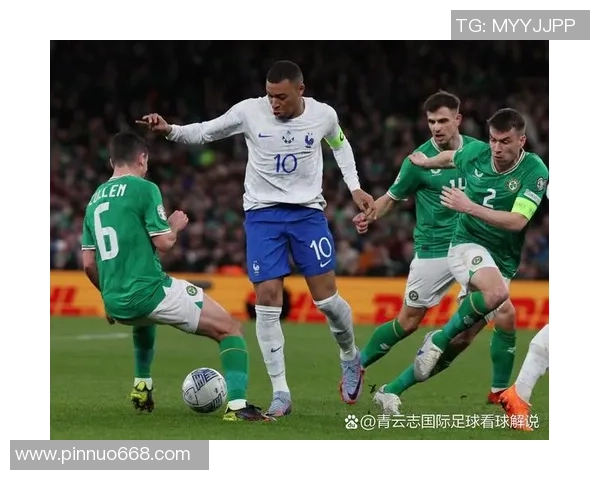 退役足球明星手机壁纸精选展现传奇时刻与激情瞬间的视觉盛宴